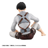Megahouse Attack On Titan G.E.M. Series Eren Yeager & Squad Captain Levi Palm Size Figuren