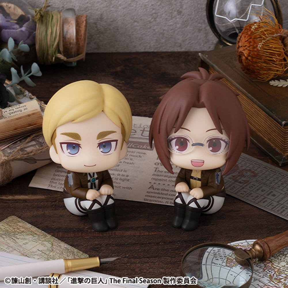 Megahouse Attack On Titan Look Up Hange Zoe & Erwin Smith Statuen