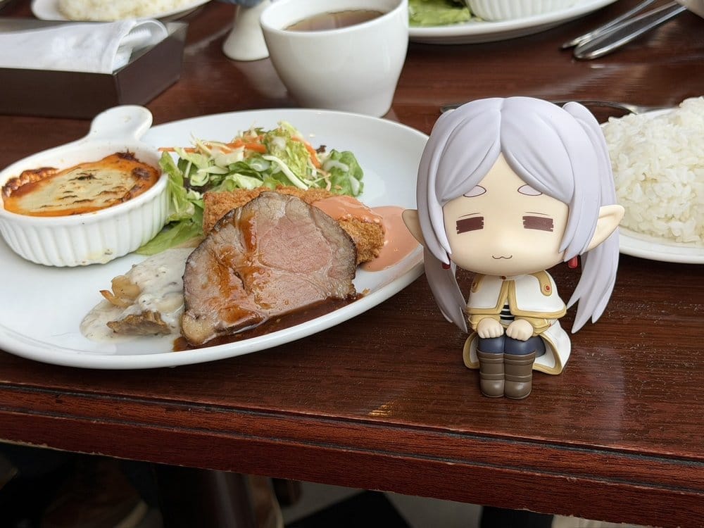 Megahouse Frieren Beyond Journey’s End Frieren & Himmel Mini Co. Droopy Face Ver. Statuen