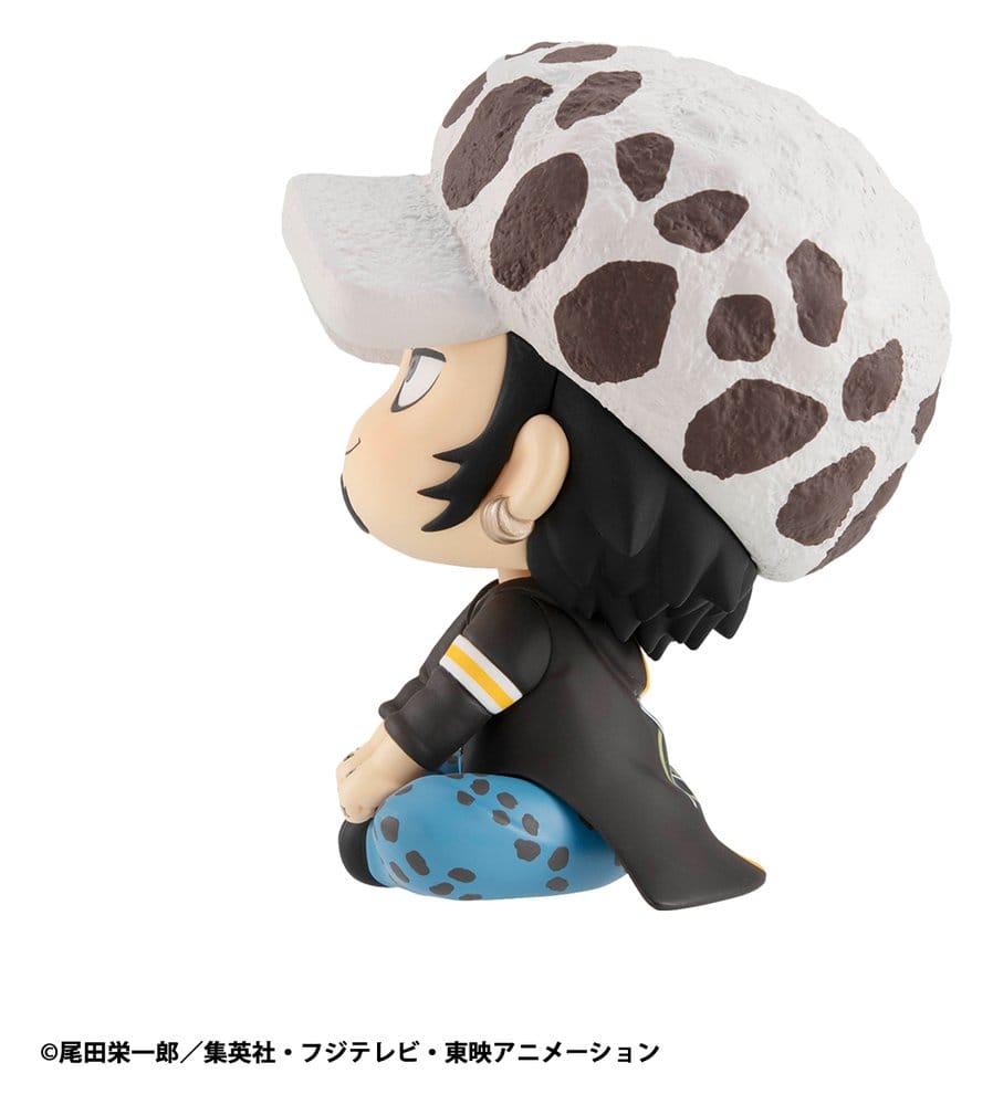 Megahouse One Piece Look Up Trafalgar Law Statue