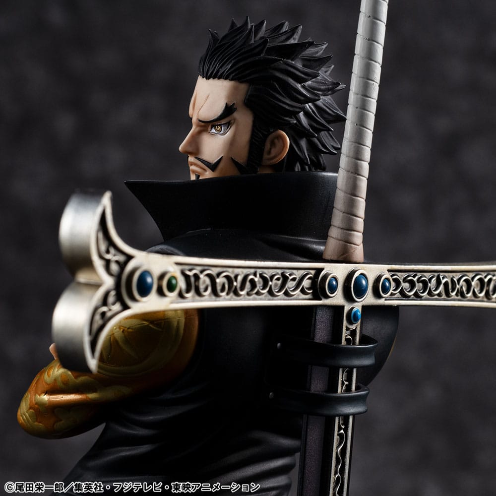 Megahouse One Piece P.O.P SA-MAXIMUM Hawk Eye Dracule Mihawk Ver. R Statue