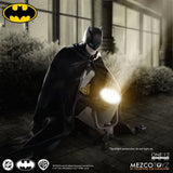 Mezco Toys DC Comics Batman Year One 1/12 Actionfigur