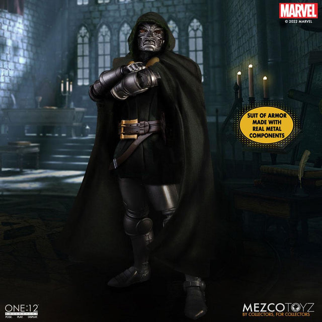 Mezco Toys Marvel Doctor Doom 1/12 Actionfigur