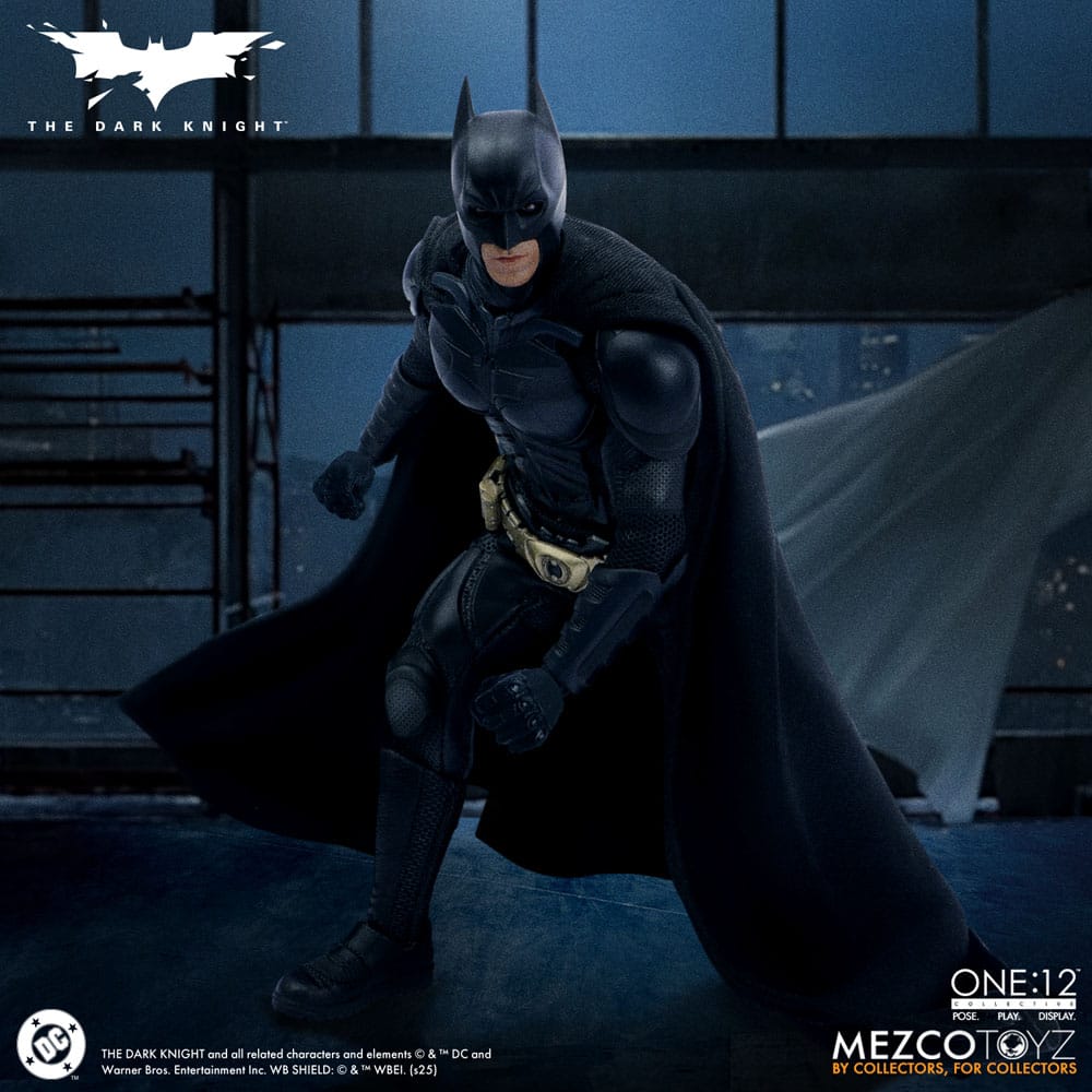 Mezco Toys The Dark Knight Batman 1/12 Actionfigur