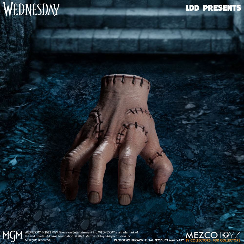 Mezco Toys Wednesday Addams Living Dead Dolls LDD Presents Puppe