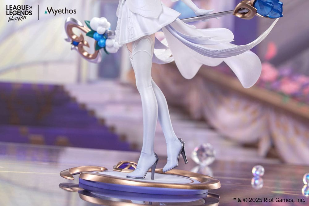 Myethos League of Legends Gift+ Lux (Crystal Rose Ver.) 1/8 Statue