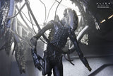 NECA Alien Romulus Suspended Lab Xenomorph XX121 Deluxe Actionfigur 18 cm