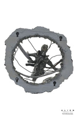NECA Alien Romulus Suspended Lab Xenomorph XX121 Deluxe Actionfigur 18 cm