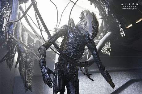 NECA Alien Romulus Suspended Lab Xenomorph XX121 Deluxe Actionfigur