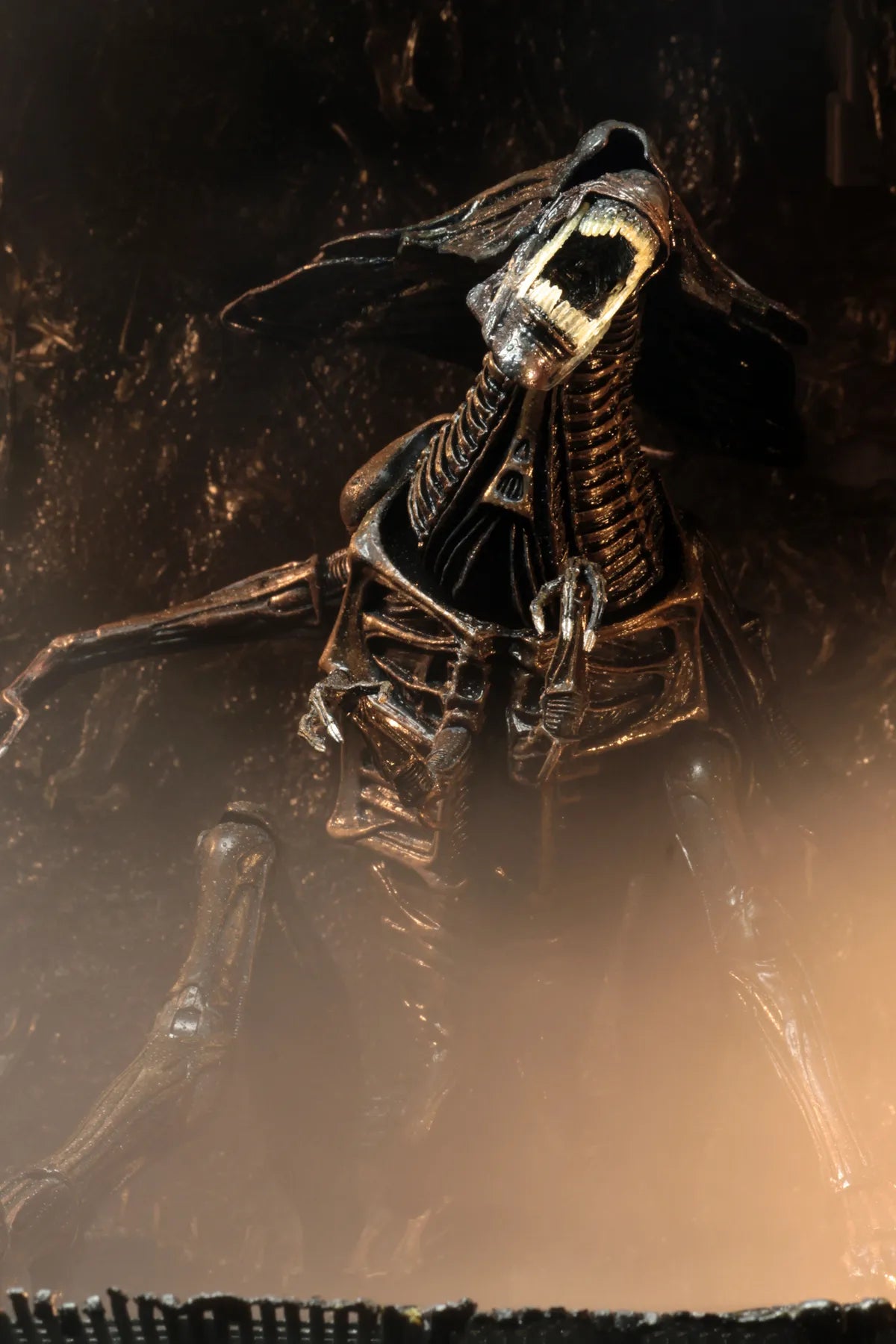 NECA Aliens Resurrection Alien Queen Deluxe Actionfigur