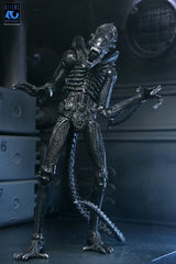 NECA Aliens Ultimate Actionfigur Warrior (1986) Xenomorph Black (40th Anniversary) 23 cm
