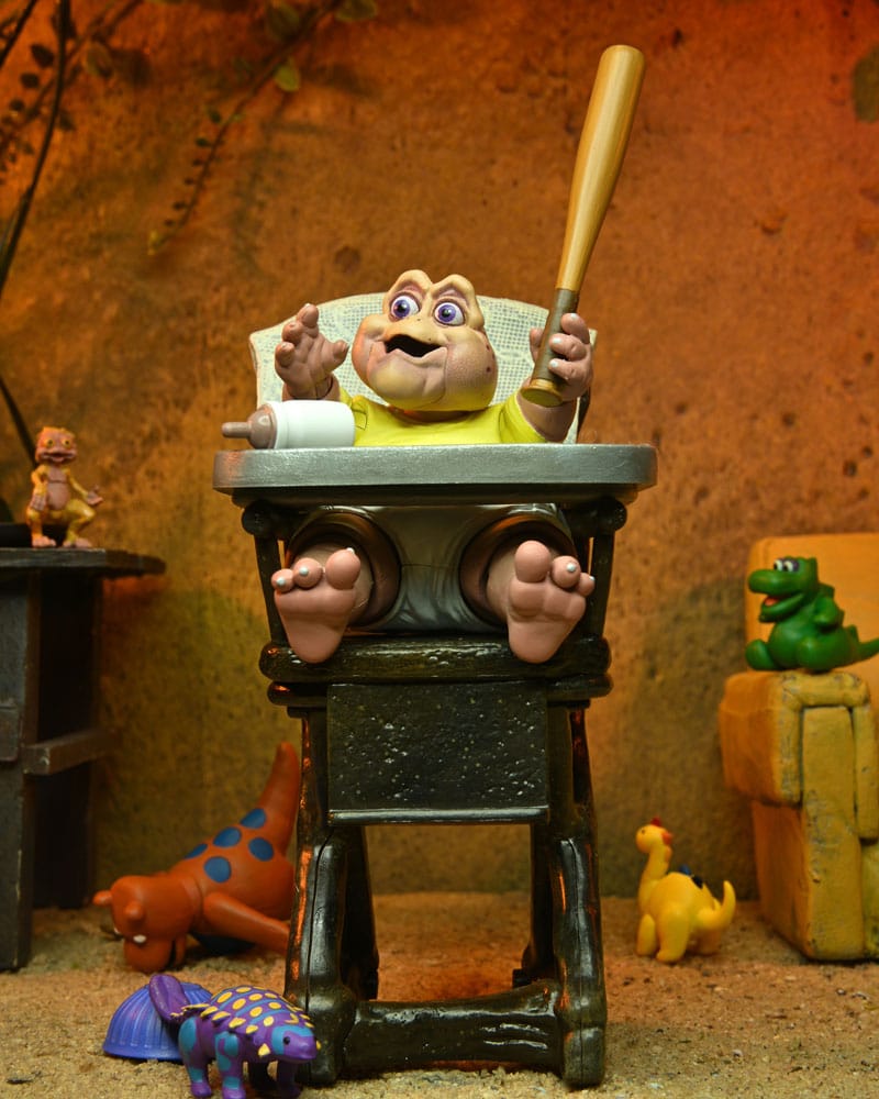 NECA Dinosaurs Ultimate Baby Sinclair Actionfigur 18 cm - Leicht beschädigte Verpackung