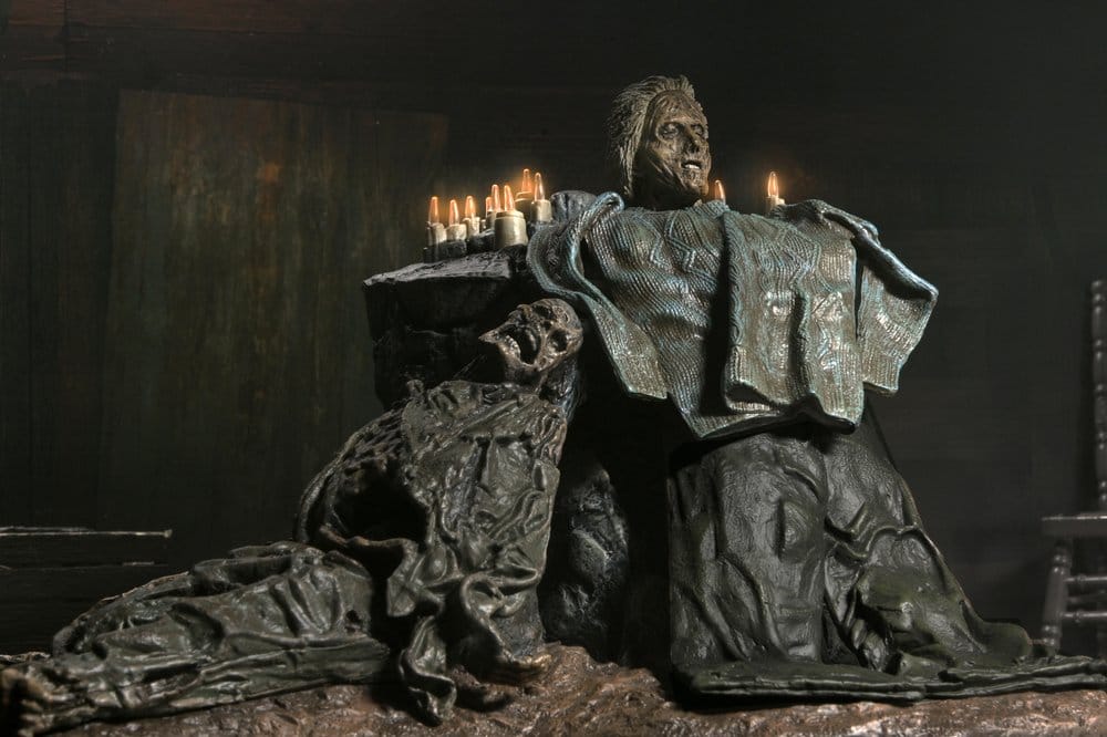 NECA Friday the 13th The Game Pamela Shrine Diorama