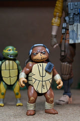 NECA Teenage Mutant Ninja Turtles The Last Ronin Grammy April Actionfigur
