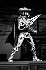 NECA Teenage Mutant Ninja Turtles Actionfigur Elite Foot Ninja Guard Black & White 18 cm