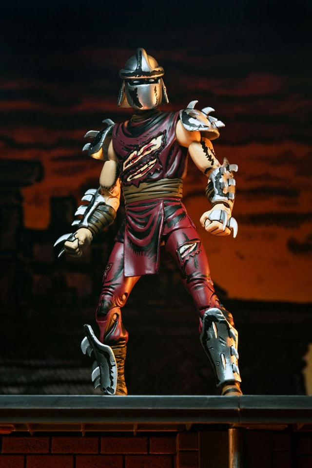 NECA Teenage Mutant Ninja Turtles Shredder Battle Damaged Actionfigur