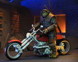 NECA Teenage Mutant Ninja Turtles (The Last Ronin The Lost Years) Actionfigur Casey Marie with Last Ronin Motorcycle 18