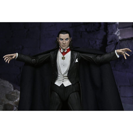 NECA Universal Monsters Ultimate Count Dracula Transylvania Actionfigur