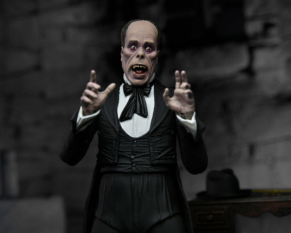 NECA Universal Monsters Ultimate Phantom of the Opera Actionfigur