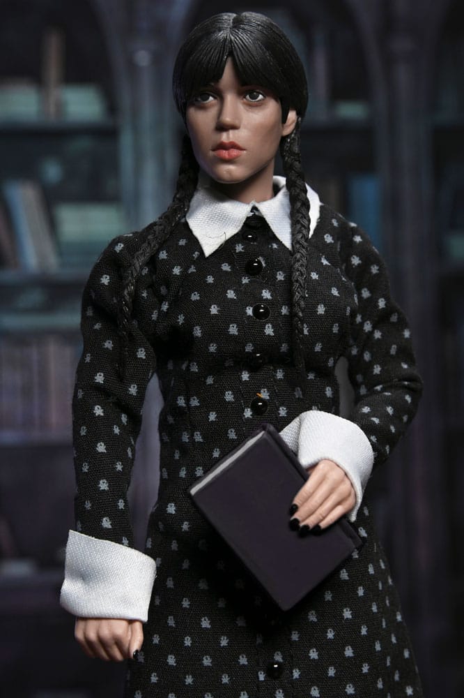 NECA Wednesday (Classic Dress) Actionfigur