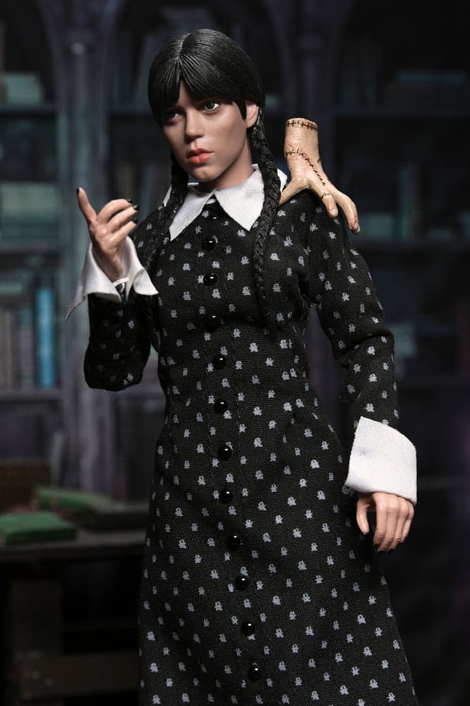 NECA Wednesday (Classic Dress) Actionfigur