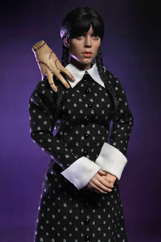 NECA Wednesday (Classic Dress) Actionfigur
