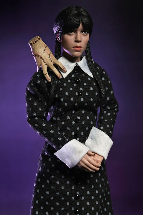 NECA Wednesday (Classic Dress) Actionfigur