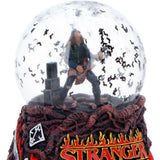 Nemesis Now Stranger Things Schneekugel Eddie’s Sacrifice 14 cm