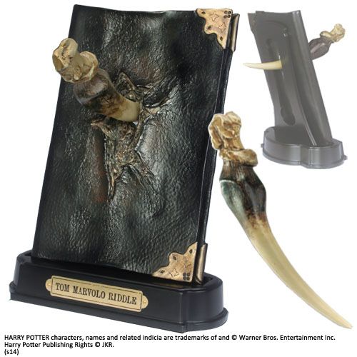 Noble Collection Harry Potter Tom Riddles Tagebuch mit Basilisk-Reißzahn 1/1 Replik