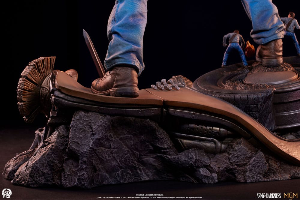 Premium Collectibles Studio Army of Darkness Ash Premier Series 1/4 Statue