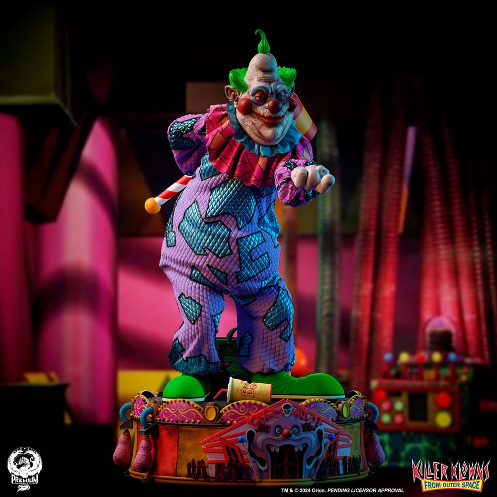 Premium Collectibles Studio Space Invaders Premier Series Jumbo 1/4 Statue