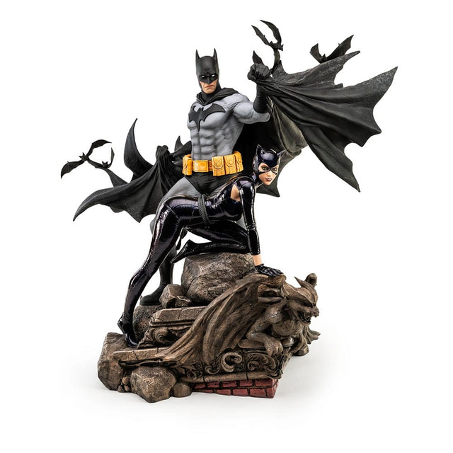 Pure Arts DC Comics Batman & Catwoman Reunion 1/4 Statue