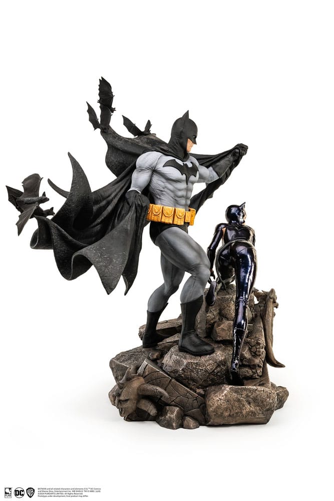 Pure Arts DC Comics Batman & Catwoman Reunion 1/4 Statue