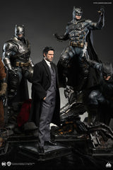 Queen Studios Justice League Bruce Wayne (Ben Affleck) 1/4 Statue