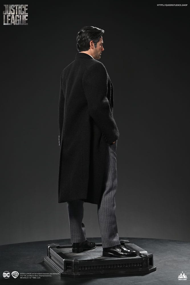 Queen Studios Justice League Bruce Wayne (Ben Affleck) 1/4 Statue