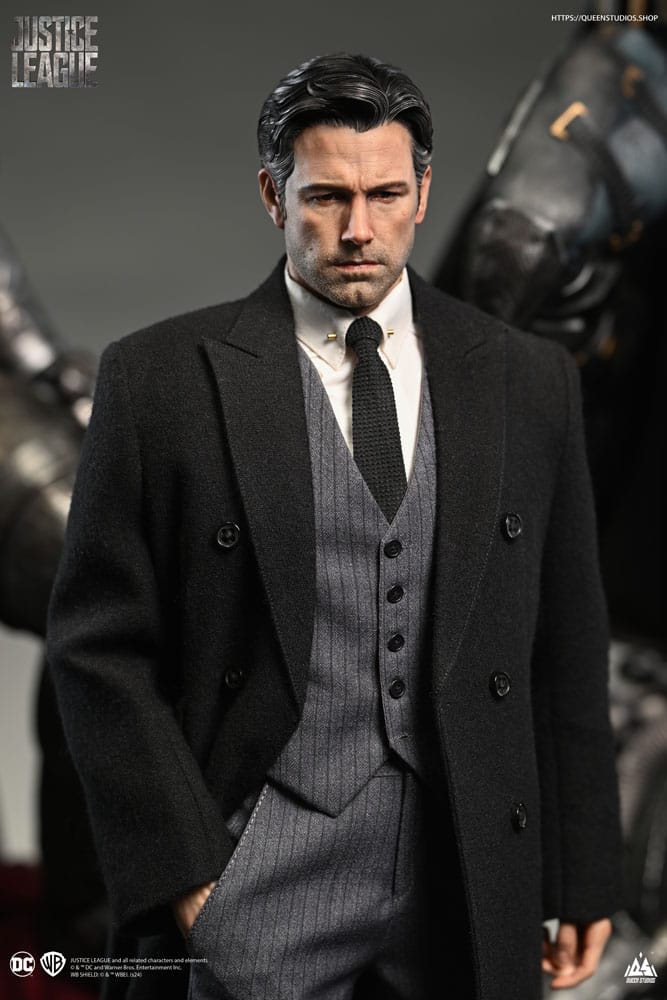 Queen Studios Justice League Bruce Wayne (Ben Affleck) 1/4 Statue
