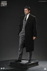 Queen Studios Justice League Bruce Wayne (Ben Affleck) 1/4 Statue