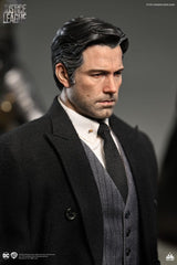 Queen Studios Justice League Bruce Wayne (Ben Affleck) 1/4 Statue