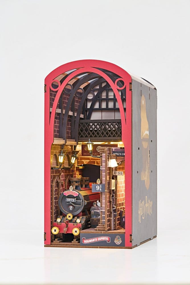 Revell Harry Potter Hogwarts Express Tiny Adventures Book Nook Mini-Diorama