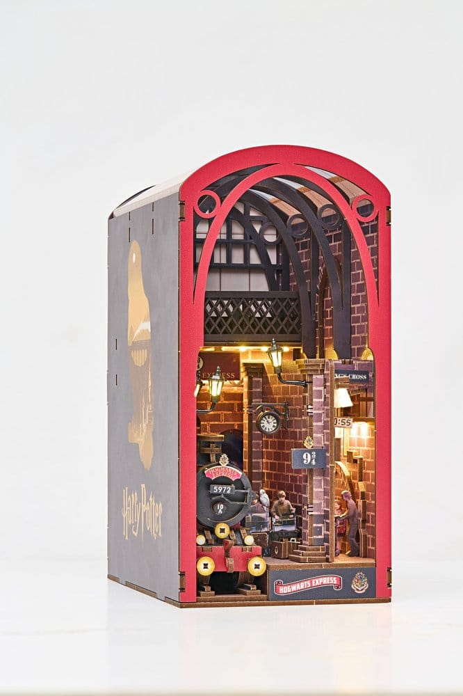 Revell Harry Potter Hogwarts Express Tiny Adventures Book Nook Mini-Diorama