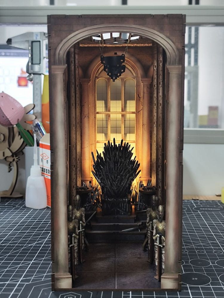 Revell House of the Dragon Iron Throne Tiny Adventures Book Nook Mini-Diorama