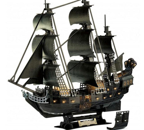 Revell Pirates of the Caribbean Salazars Rache Black Pearl LED Edition 3D Puzzle