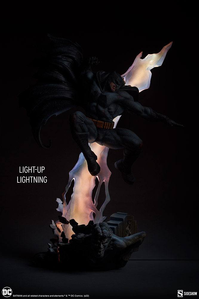 Sideshow Collectibles DC Comics Premium Format Batman The Dark Knight Returns Statue