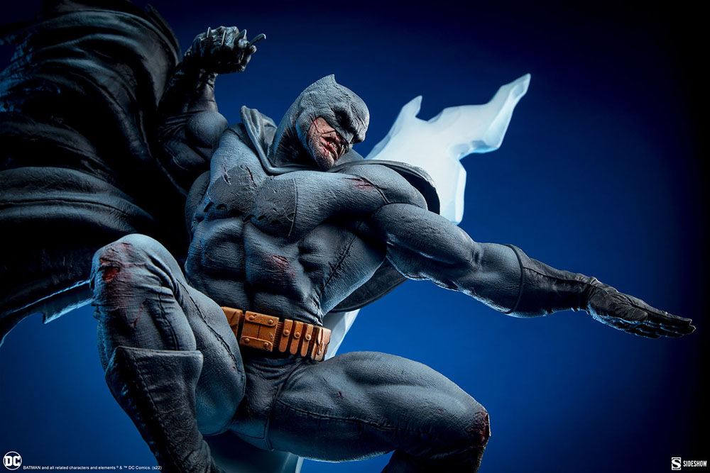 Sideshow Collectibles DC Comics Premium Format Batman The Dark Knight Returns Statue