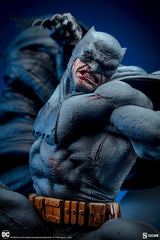 Sideshow Collectibles DC Comics Premium Format Batman The Dark Knight Returns Statue