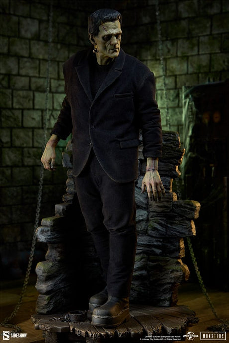 Sideshow Collectibles Frankenstein (Fabric Costume) Premium Format Mixed Media Statue