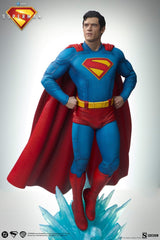 Sideshow Collectibles Superman Superman & Krypto (2) (2025) Premium Format Bundle Statuen