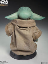 Star Wars - The Mandalorian - The Child Grogu 42 cm 1/1 Life-Size Statue - Life-Size Props & Repliken