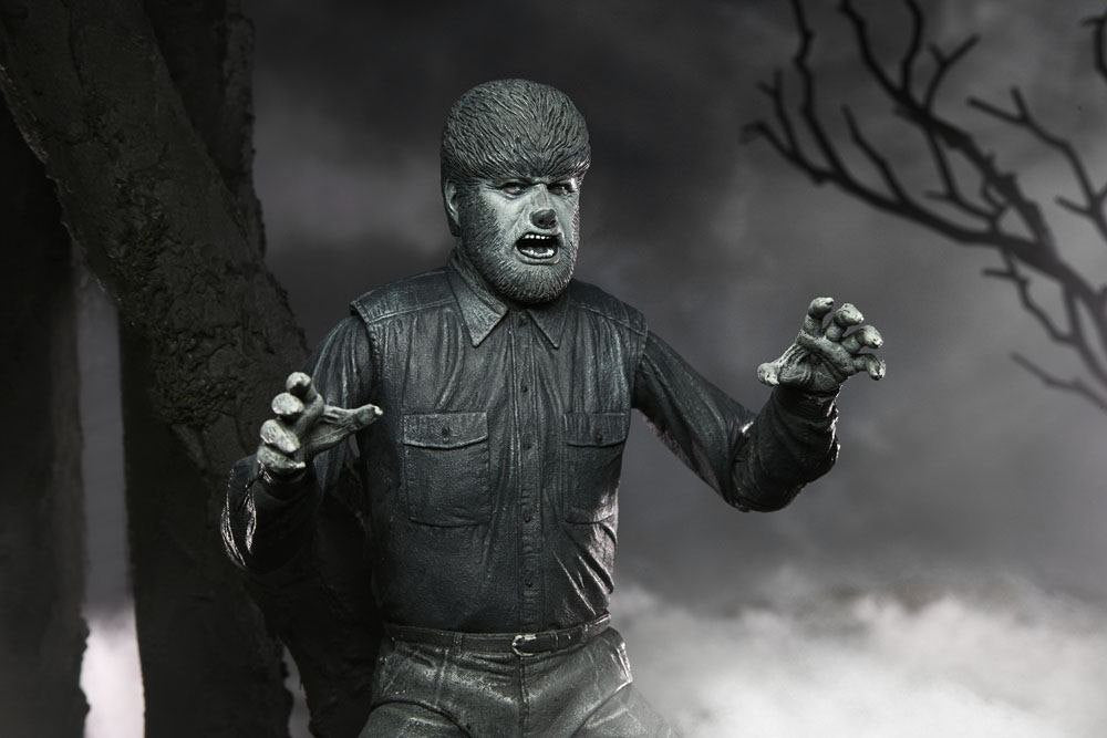 Universal Monsters Ultimate The Wolf Man (Black & White) Actionfigur