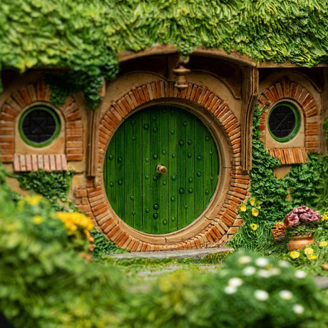 Weta Workshop Herr der Ringe Bag End on the Hill Statue